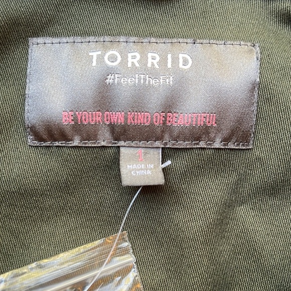 NWT Torrid Stretch Twill Peplum Utility Jacket in Olive Green , Size: 14-16 - Picture 7 of 17